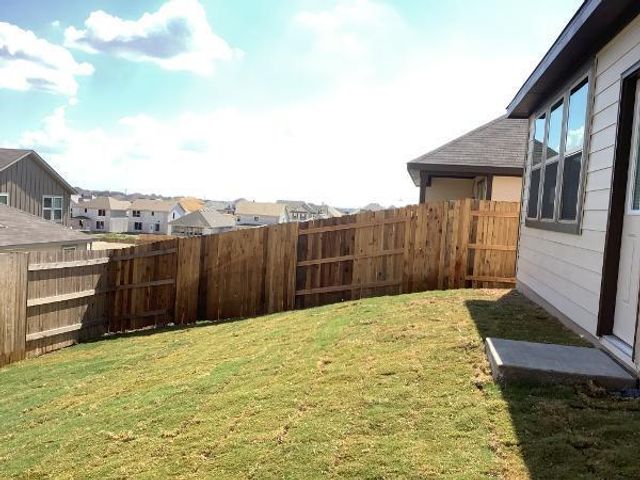 197 Nettletree DR, Buda, TX 78610