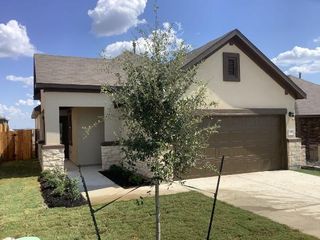 197 Nettletree DR, Buda, TX 78610