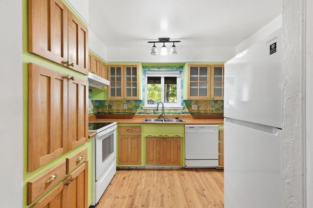 5977 Dewey Blvd, Sacramento, CA 95824