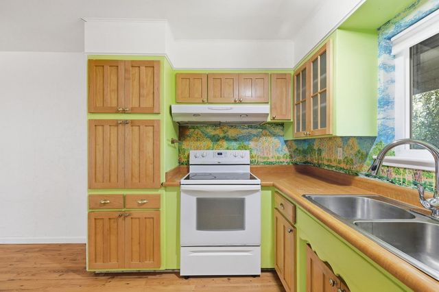 5977 Dewey Blvd, Sacramento, CA 95824