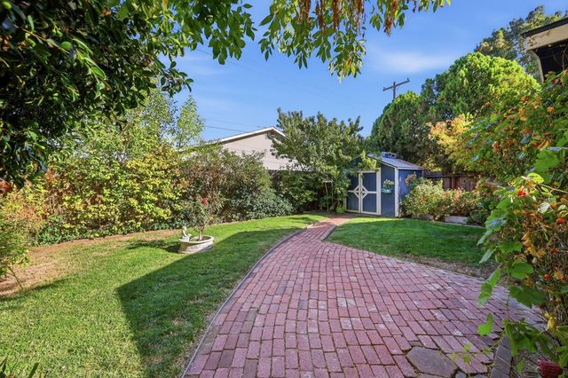 5977 Dewey Blvd, Sacramento, CA 95824