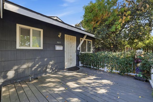 5977 Dewey Blvd, Sacramento, CA 95824