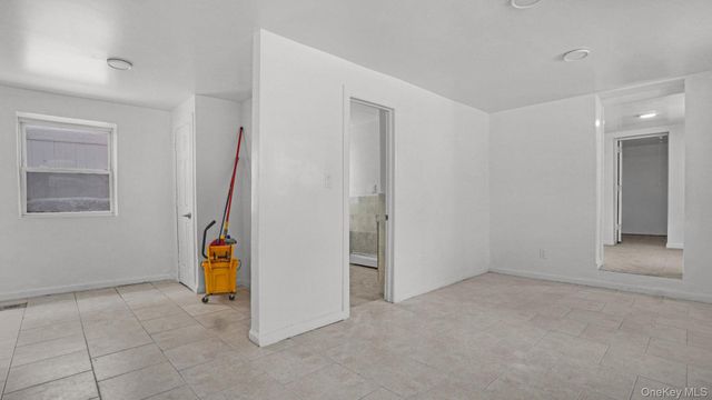 3412 Hunter Avenue, Bronx, NY 10475