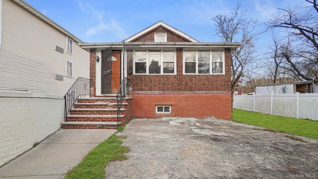 3412 Hunter Avenue, Bronx, NY 10475
