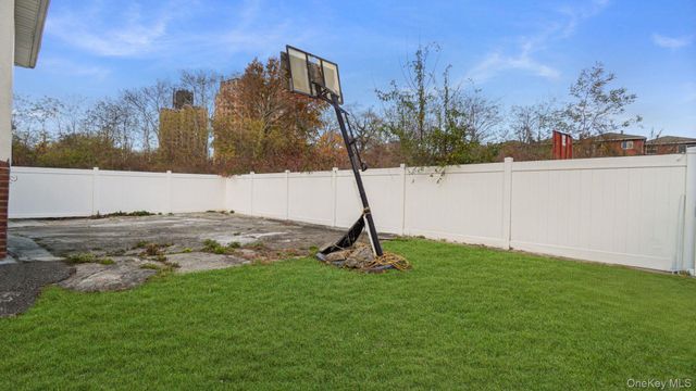 3412 Hunter Avenue, Bronx, NY 10475