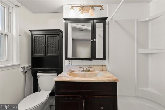 1111 LINDEN AVE, Halethorpe, MD 21227