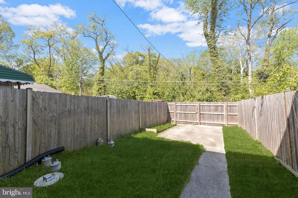 Image 30 of property listing at 1111 LINDEN AVE, Halethorpe, MD 21227