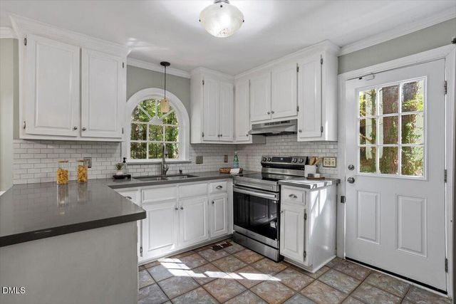 18 W Bridlewood Trail, Durham, NC 27713