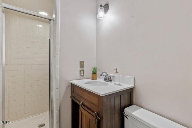 18 W Bridlewood Trail, Durham, NC 27713