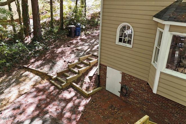 18 W Bridlewood Trail, Durham, NC 27713