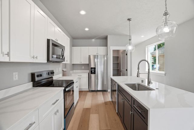 2107 N Sipple Rd, Spokane Valley, WA 99212