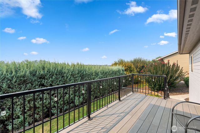 1992 Stoneridge Drive, East Wenatchee, WA 98802