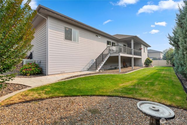 1992 Stoneridge Drive, East Wenatchee, WA 98802