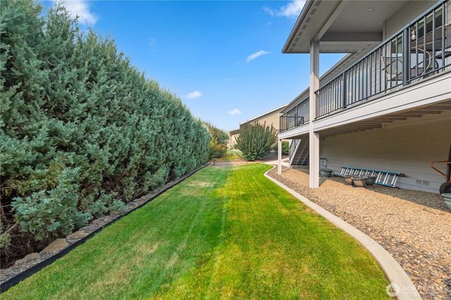 1992 Stoneridge Drive, East Wenatchee, WA 98802