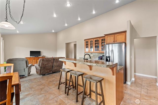 1992 Stoneridge Drive, East Wenatchee, WA 98802