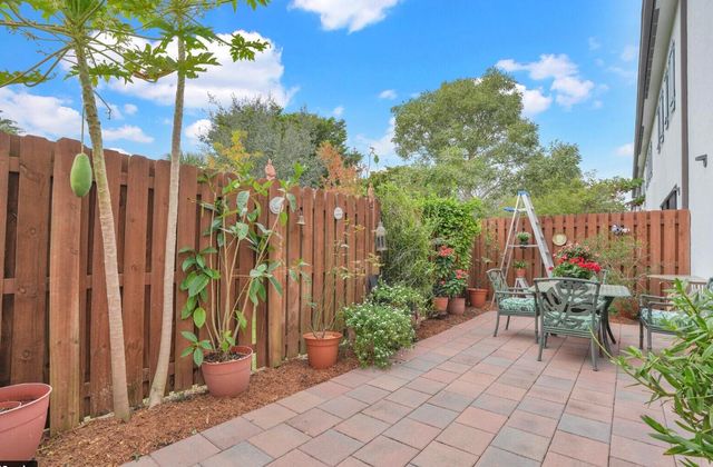 3199 Santa Catalina Place, Greenacres, FL 33467