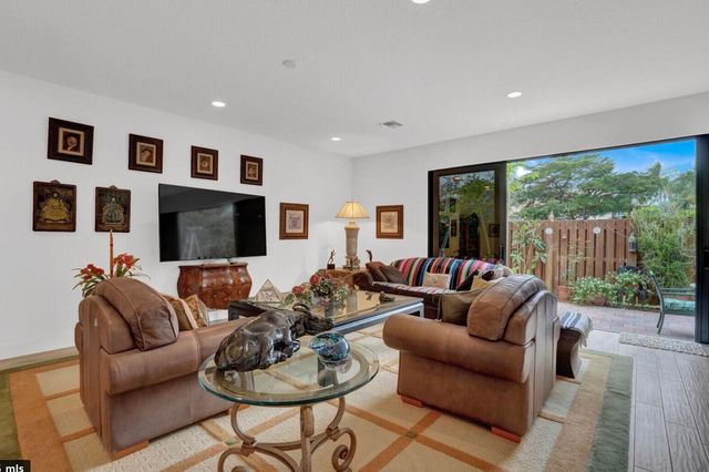 3199 Santa Catalina Place, Greenacres, FL 33467