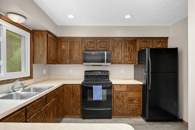 5615 Albert Street, Shoreview, MN 55126