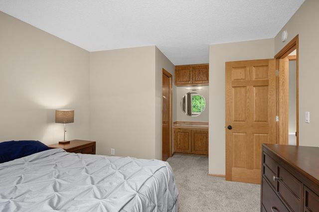 5615 Albert Street, Shoreview, MN 55126