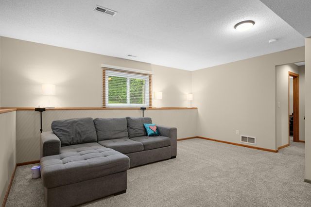 5615 Albert Street, Shoreview, MN 55126