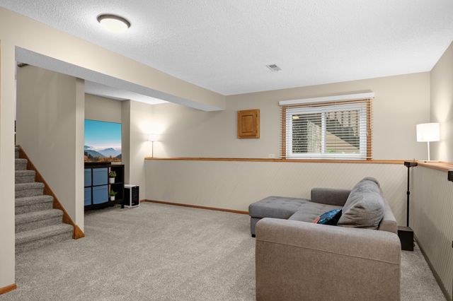 5615 Albert Street, Shoreview, MN 55126