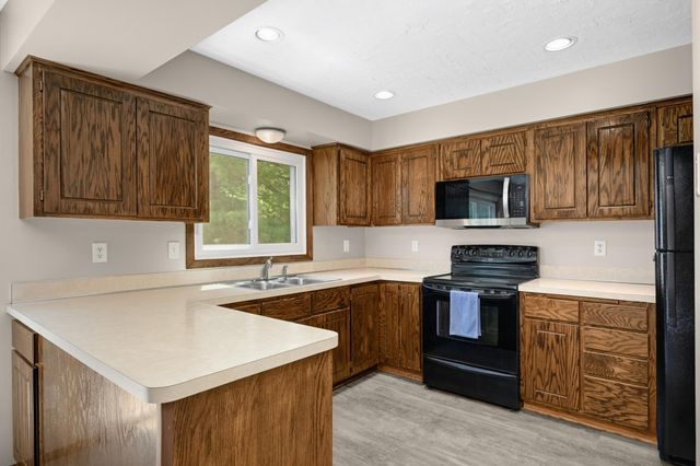 5615 Albert Street, Shoreview, MN 55126
