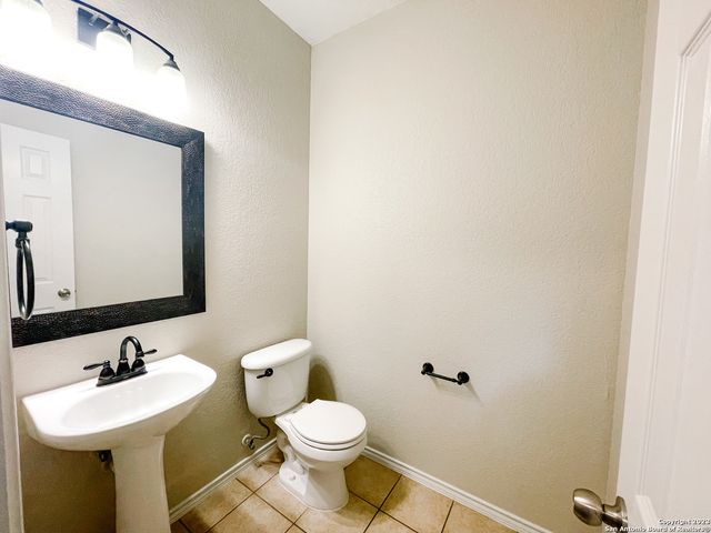 7738 Paraiso Cir, Boerne, TX 78015