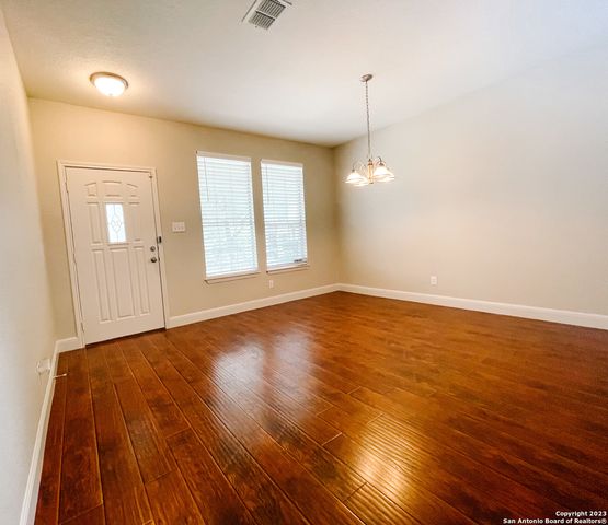 7738 Paraiso Cir, Boerne, TX 78015