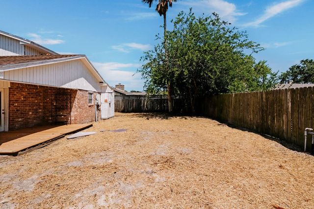 4525 Hogan St, Corpus Christi, TX 78413