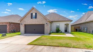 1045 Gentle Wind Dr, Baton Rouge, LA 70820