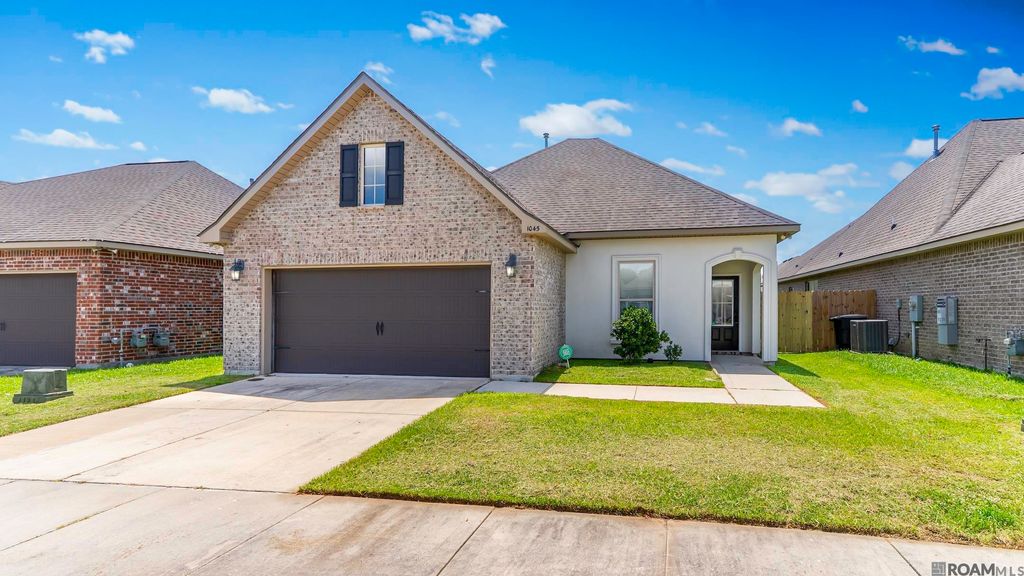 1045 Gentle Wind Dr, Baton Rouge, LA 70820