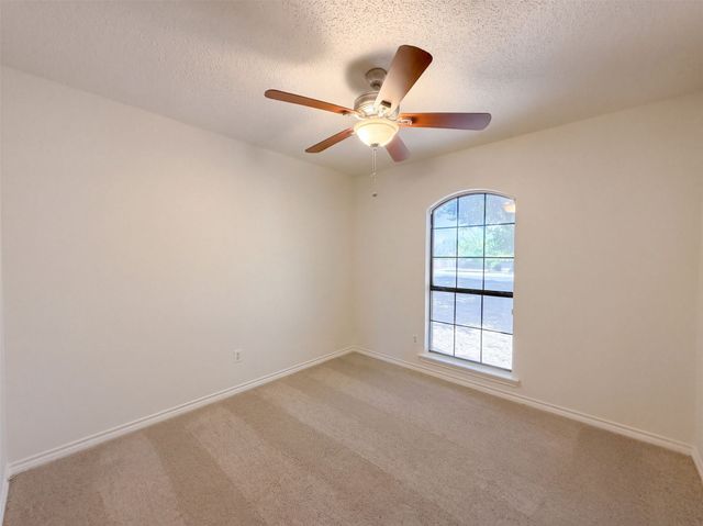 133 Jason Drive, Red Oak, TX 75154