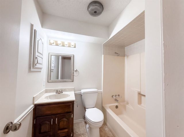 133 Jason Drive, Red Oak, TX 75154
