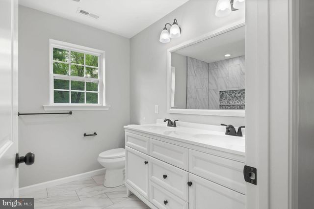 2264 BOWMAN AVE, Bensalem, PA 19020