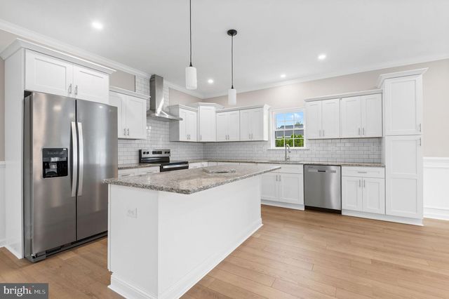 2264 BOWMAN AVE, Bensalem, PA 19020
