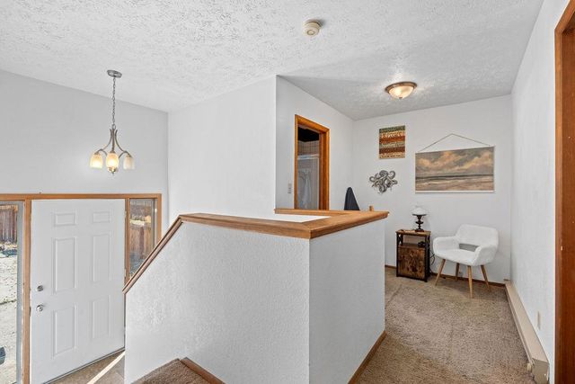 102 S Lake St, Tekoa, WA 99033