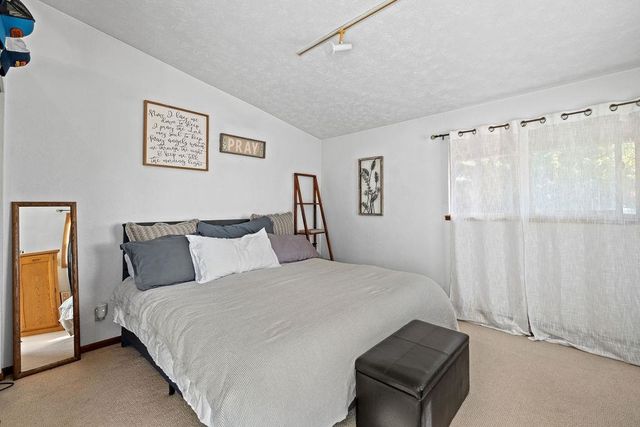 102 S Lake St, Tekoa, WA 99033