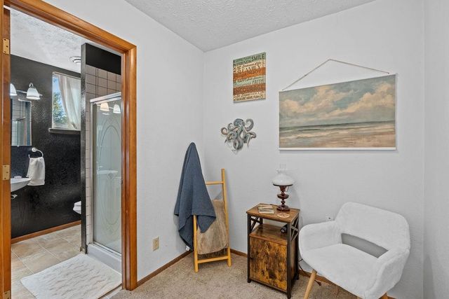 102 S Lake St, Tekoa, WA 99033