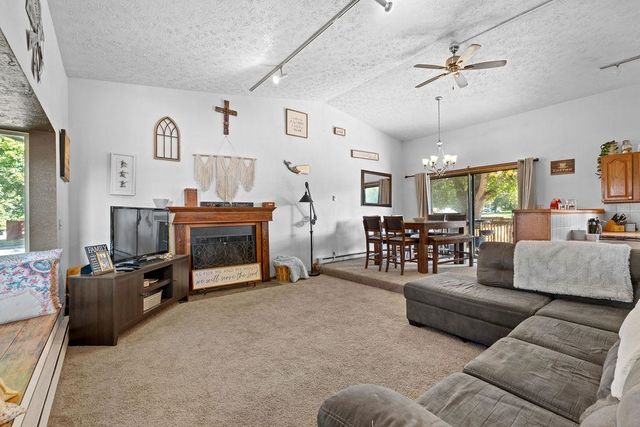 102 S Lake St, Tekoa, WA 99033