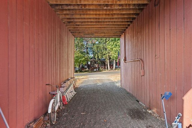 102 S Lake St, Tekoa, WA 99033