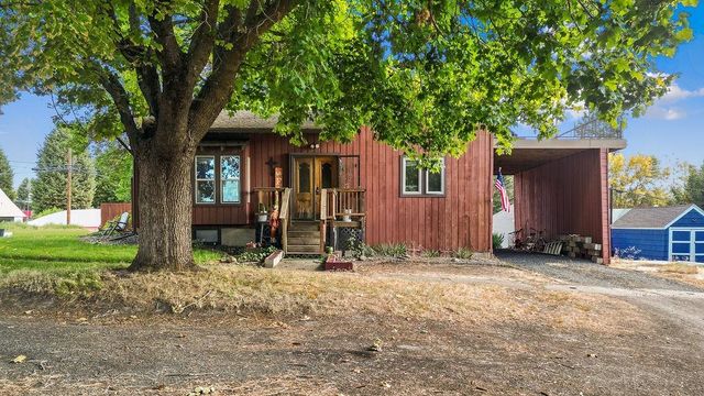 102 S Lake St, Tekoa, WA 99033