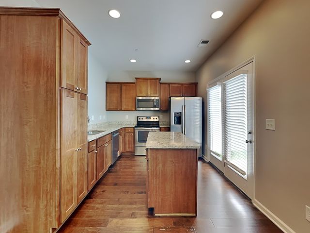 406 Riverwood Ct, Mount Juliet, TN 37122