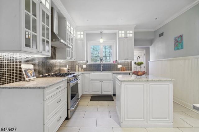 116 Wyoming Ave, Maplewood Twp., NJ 07040