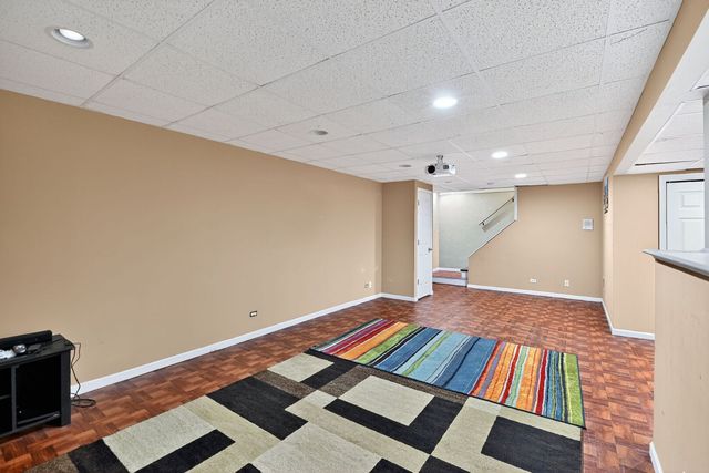 1163 Shoreline Drive, Aurora, IL 60504