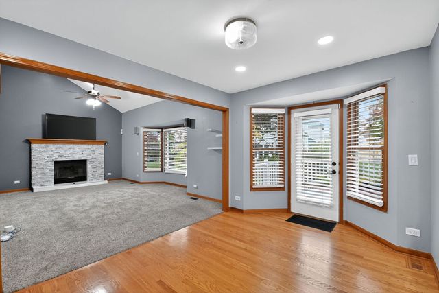 1163 Shoreline Drive, Aurora, IL 60504