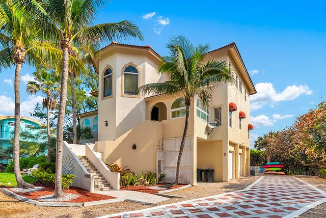 1981 NE Ocean Boulevard, Stuart, FL 34996