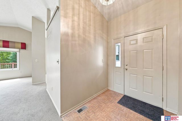 6941 Forest Lake Boulevard, Lincoln, NE 68516