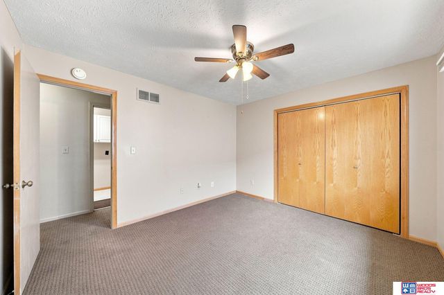 6941 Forest Lake Boulevard, Lincoln, NE 68516
