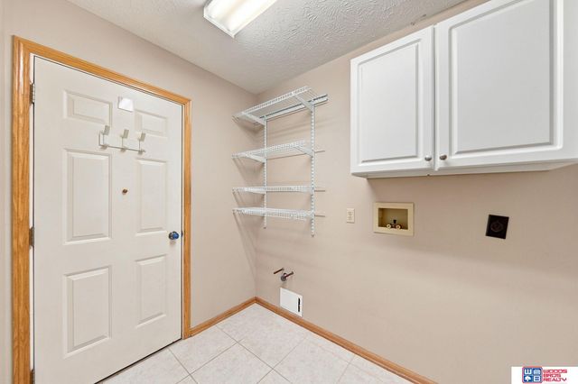6941 Forest Lake Boulevard, Lincoln, NE 68516