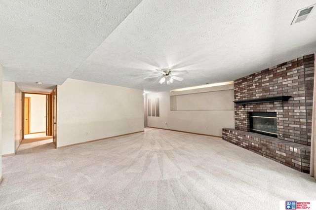 6941 Forest Lake Boulevard, Lincoln, NE 68516